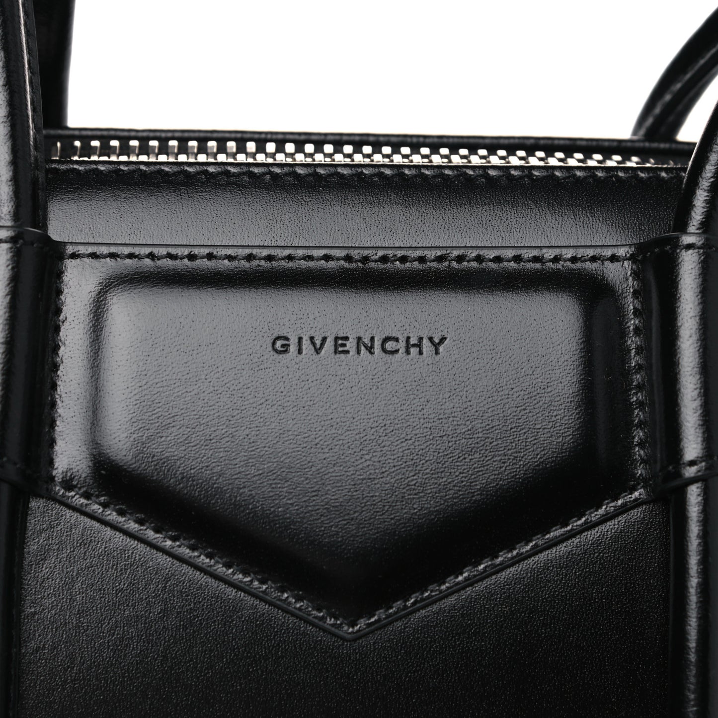 Box Calfskin Medium Lock Antigona Black