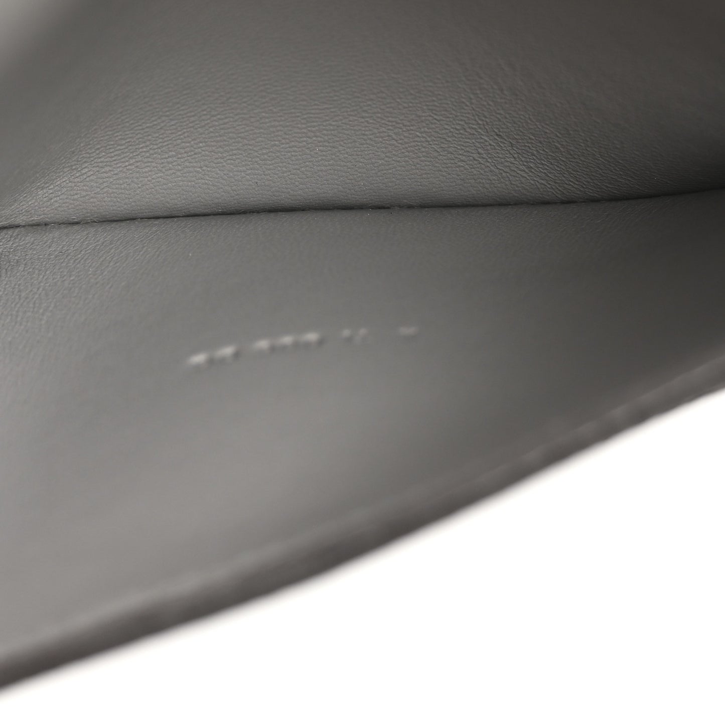 Togo Dogon Recto Verso Wallet Gris Mouette