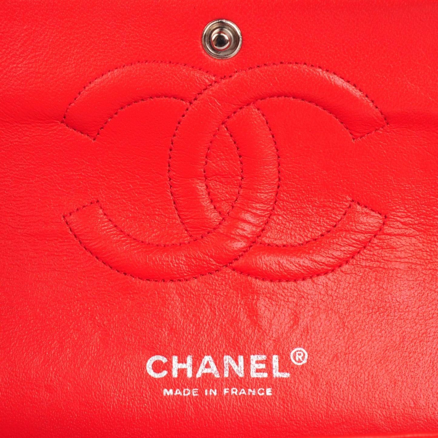 Lambskin Perforated Medium Double Flap Red