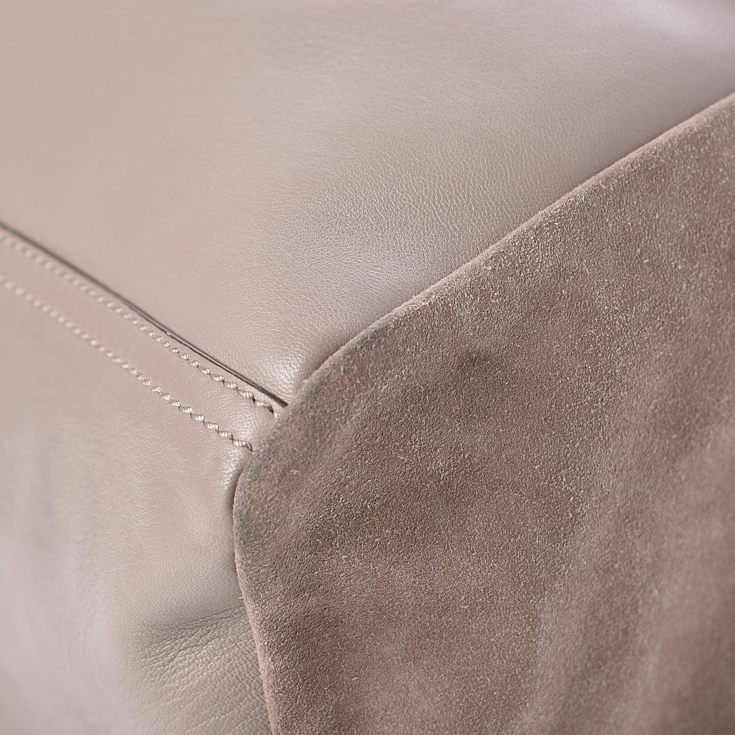 Calfskin Crocodile Embossed Medium Pandora Taupe