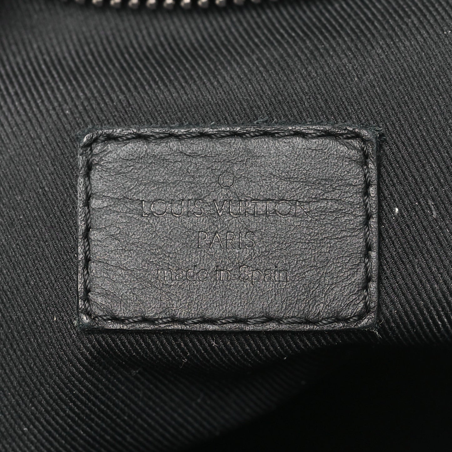 Damier Infini Avenue Sling Bag Onyx