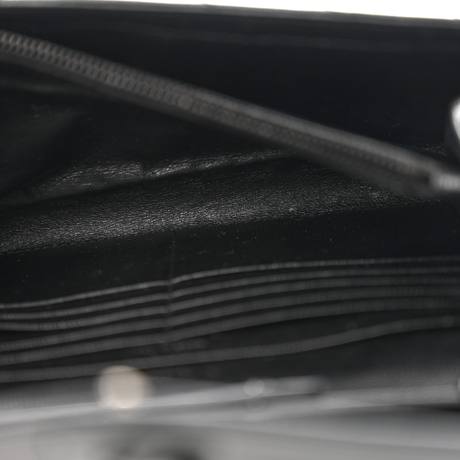 Saint Laurent Grain De Poudre Matelasse Chevron Monogram Monochrome Chain Wallet Black 6 of 13