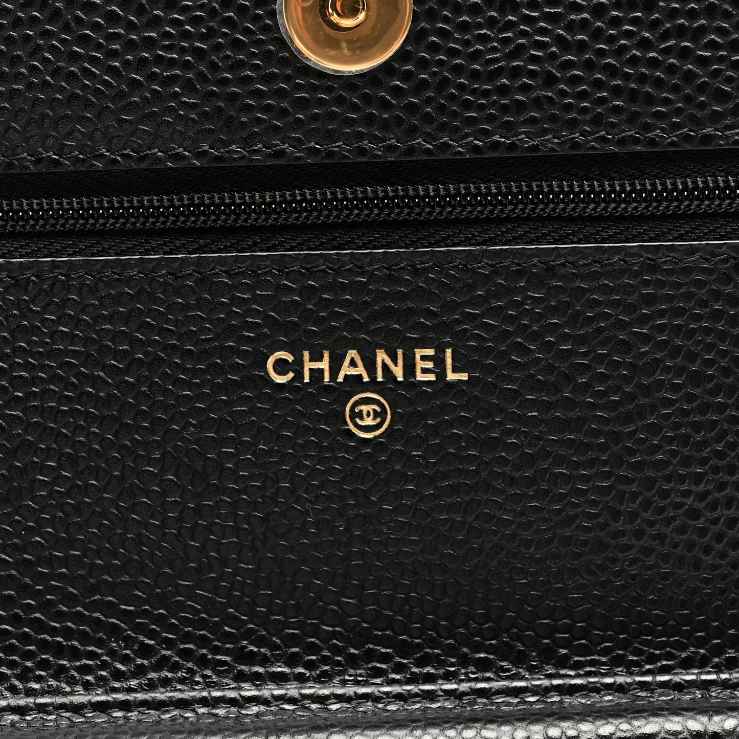 Caviar Quilted Wallet on Chain WOC Black