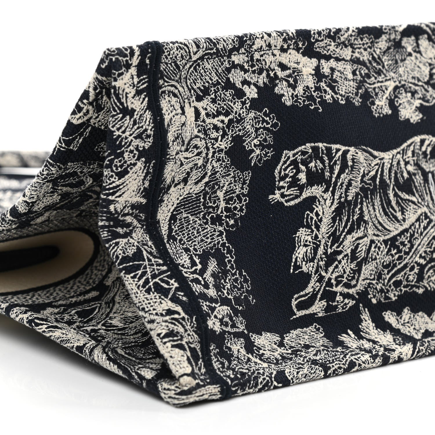 Christian Dior Canvas Embroidered Large Dioriviera Toile De Jouy Reverse Book Tote Blue 8 of 9