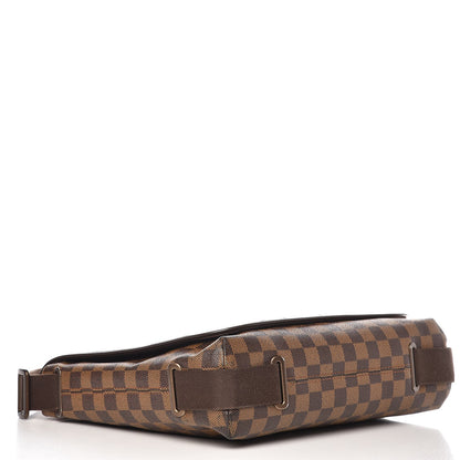 Louis Vuitton Damier Ebene Brooklyn MM 3 of 10