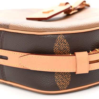 Louis Vuitton Reverse Monogram Giant Boite Chapeau Souple 9 of 10