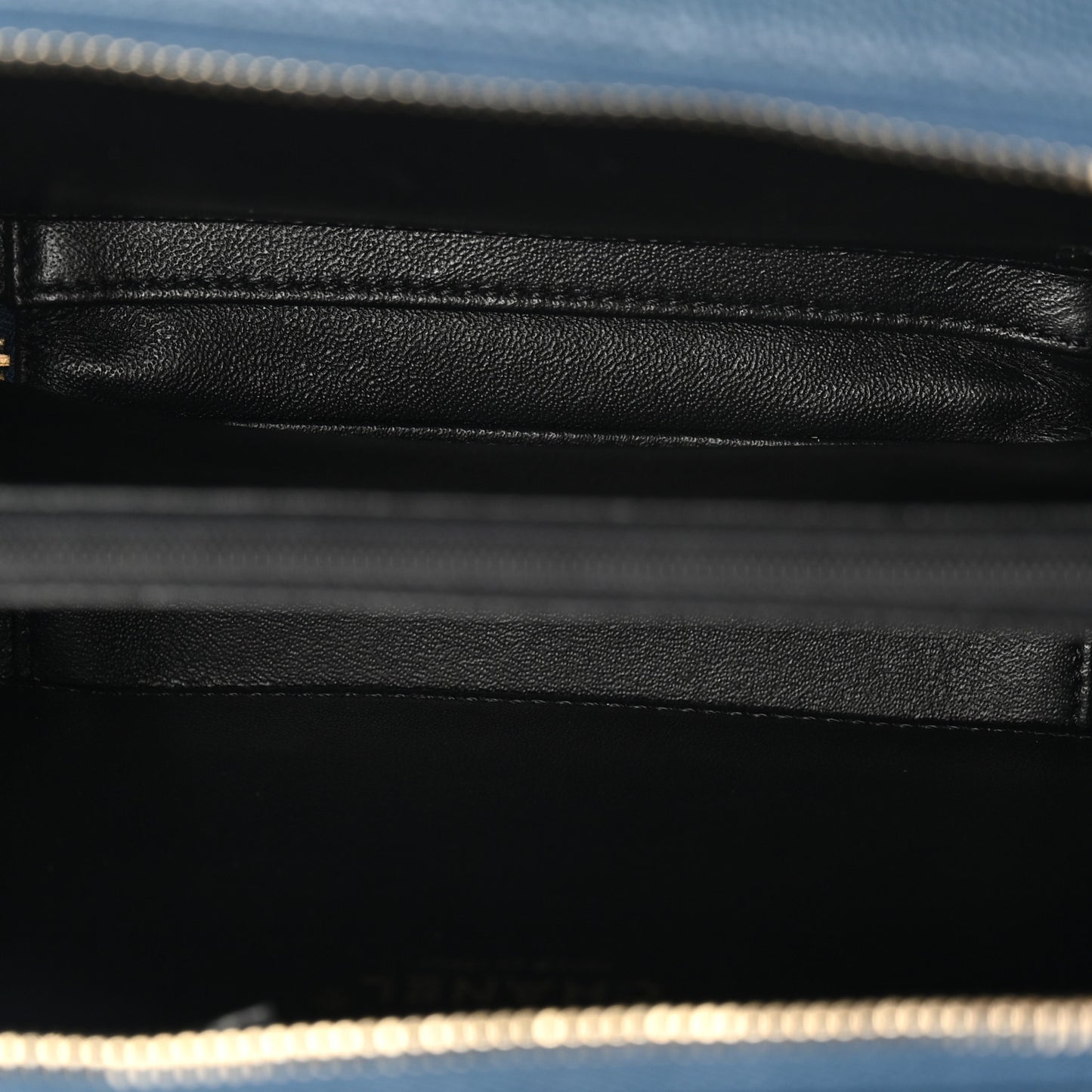 Caviar Quilted Medium CC Filigree Vanity Case Navy Black