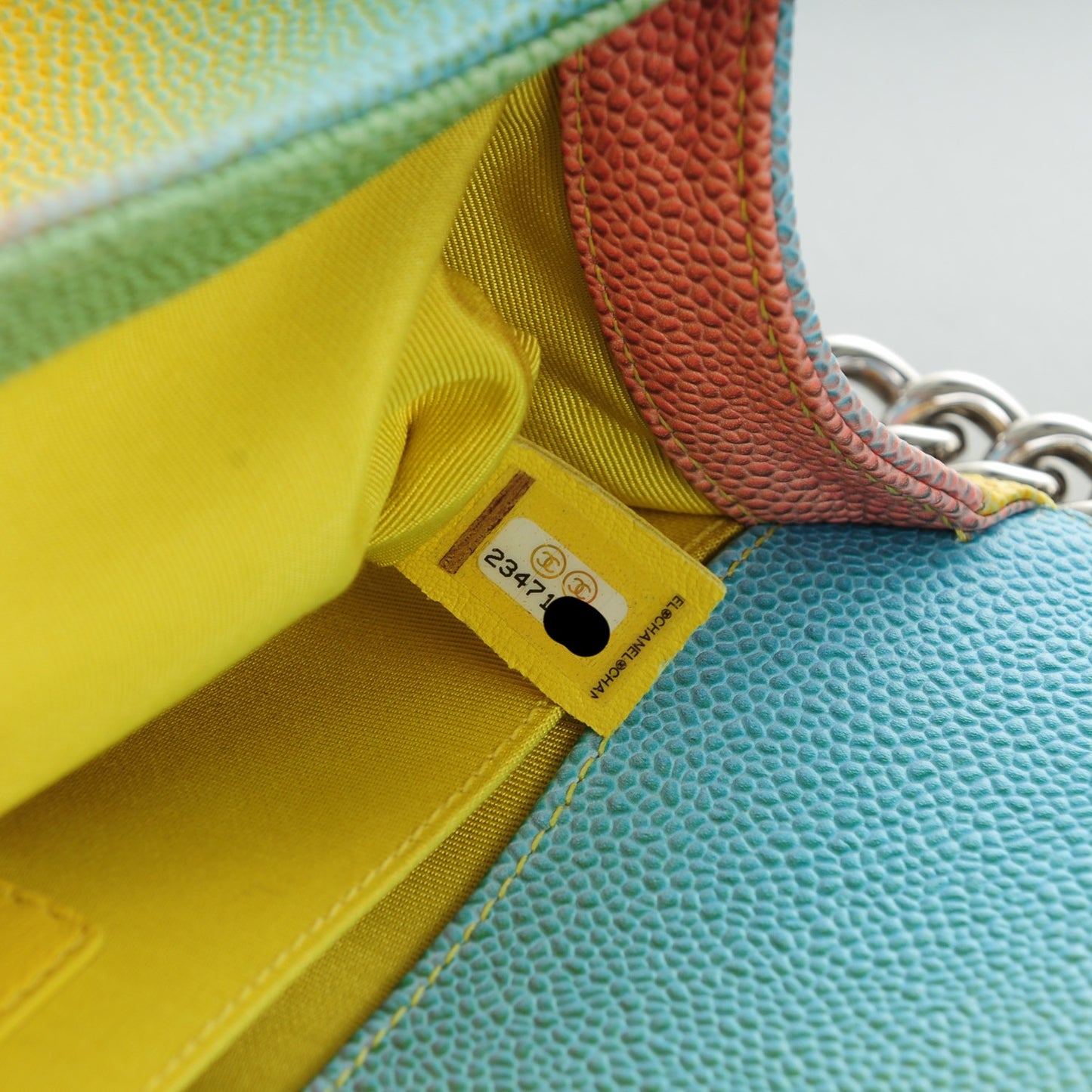 Caviar Quilted Medium Cuba Rainbow Boy Flap Multicolor