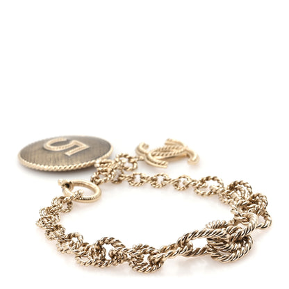 Chanel CC N°5 Medallion Bracelet Golden Green 3 of 5