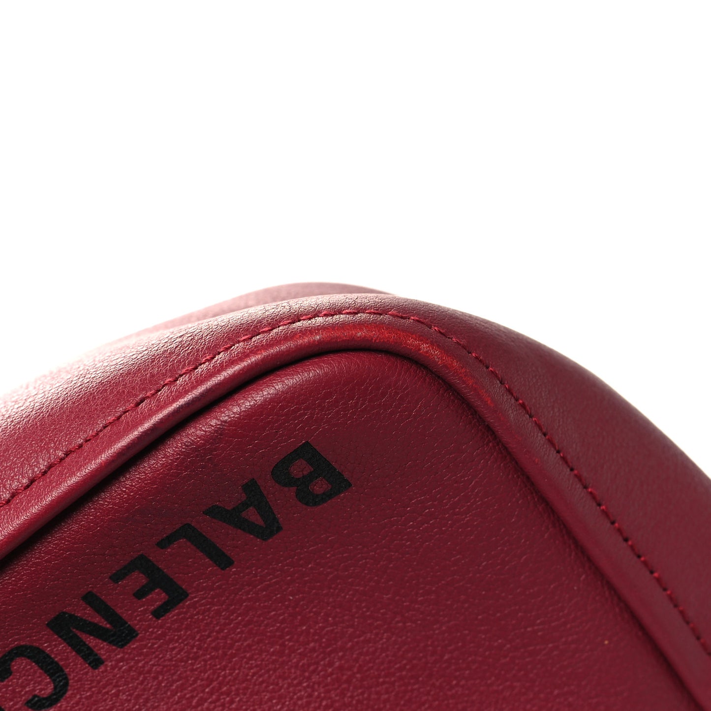 Calfskin XS Triangle Chain Duffle Rouge Grenat
