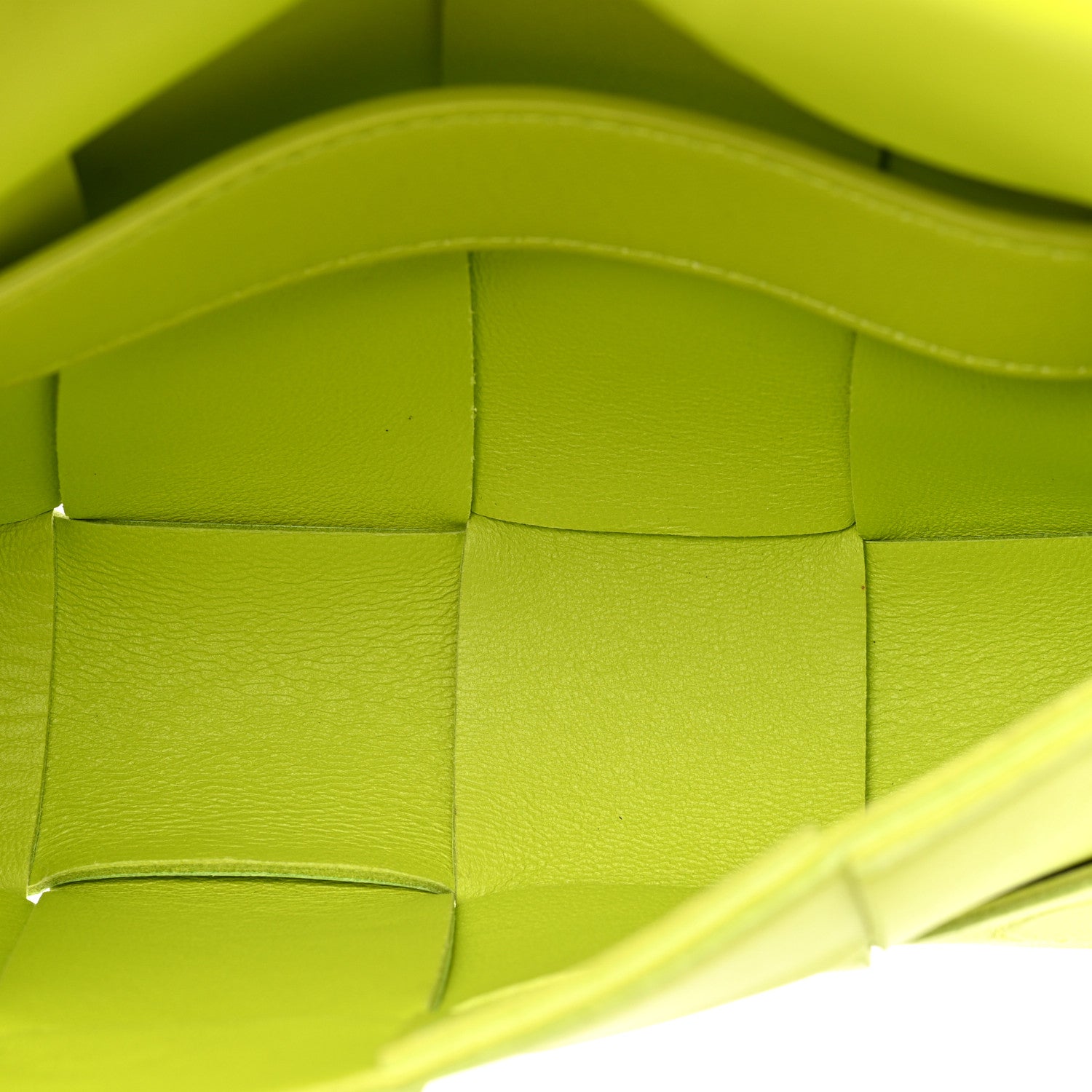 Bottega Veneta Nappa Maxi Intreccio The Belt Cassette Bag Kiwi 5 of 13