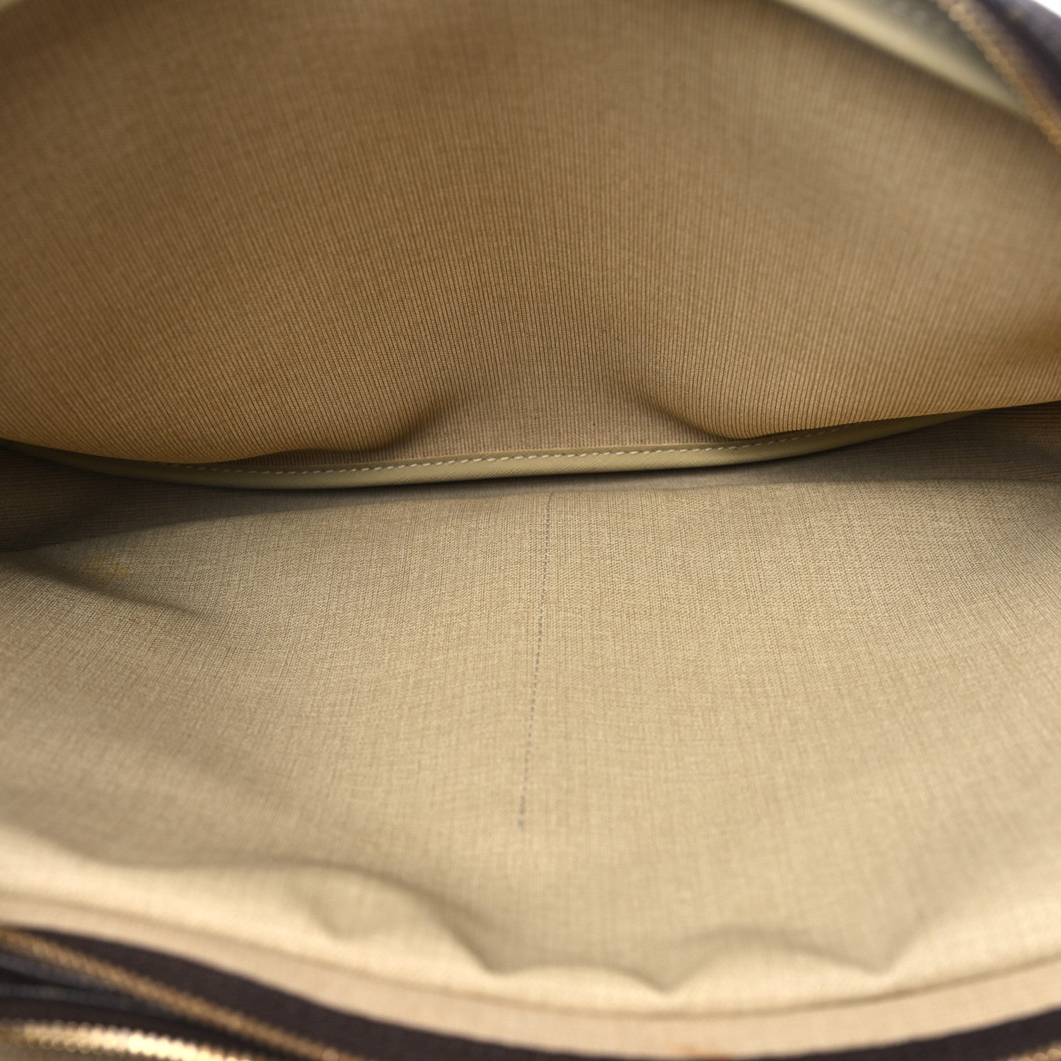 Louis Vuitton Monogram Reporter GM 6 of 13