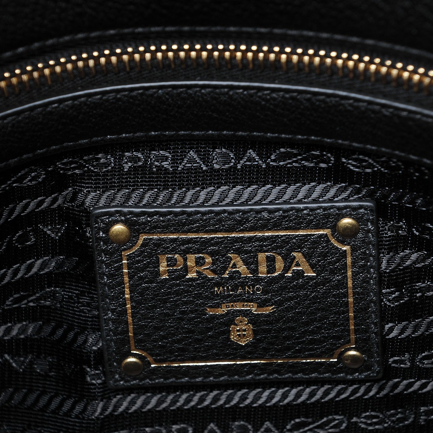 Vitello Phenix Tote Nero Black