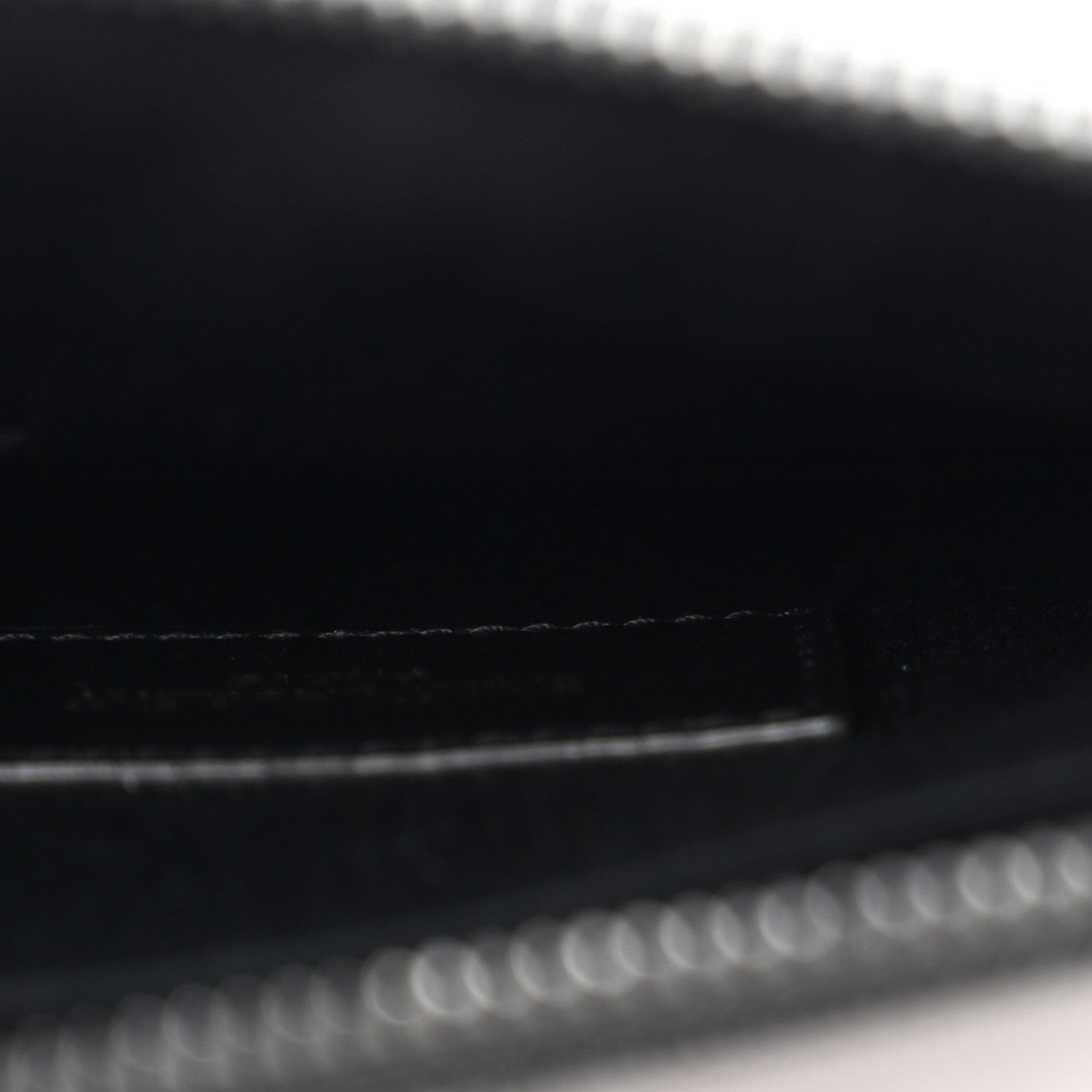 Saint Laurent Grain De Poudre Chevron Monogram Monochrome Bill Pouch Black 5 of 8