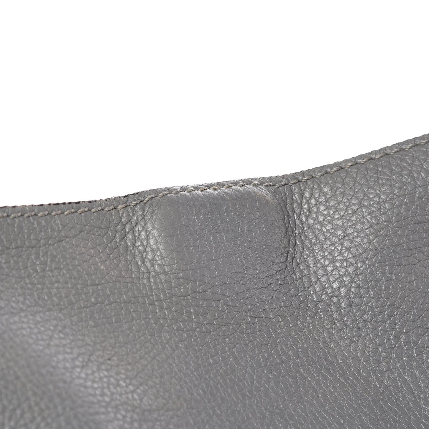Pebbled Calfskin Large Rockstud Flip-Lock Messenger Bag Grigio Perla