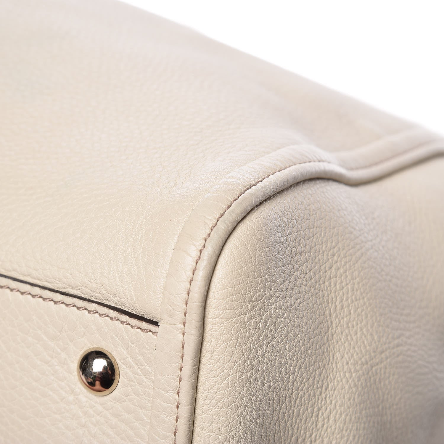 Gucci Pebbled Calfskin Medium Soho Shoulder Bag Off White 13 of 18