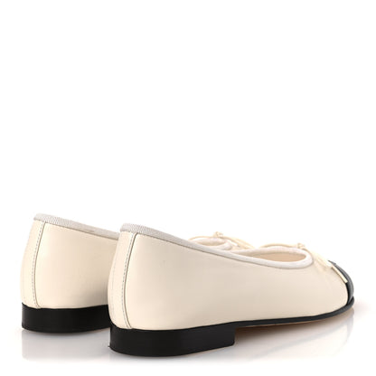Chanel Lambskin Cap Toe CC Ballerina Flats 35 White Black 5 of 13