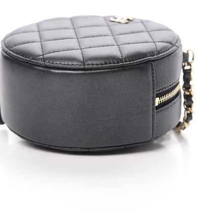 Chanel Iridescent Lambskin Quilted Pearl Round Clutch With Chain Black 10 of 11
