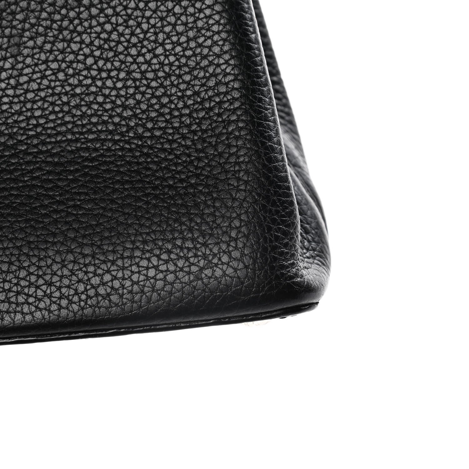 Louis Vuitton Taurillon Capucines Black 16 of 17