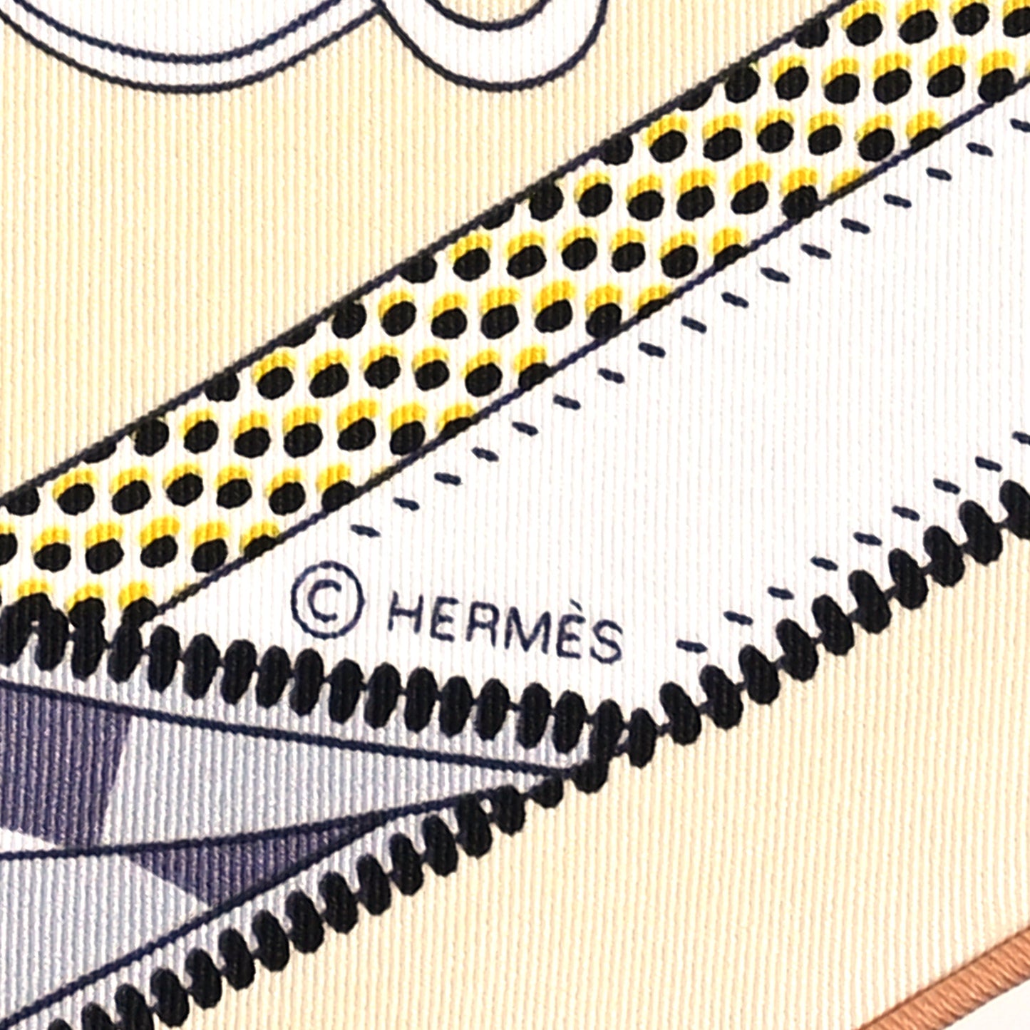 Silk Confort En Automobile Scarf 70 Creme White Black