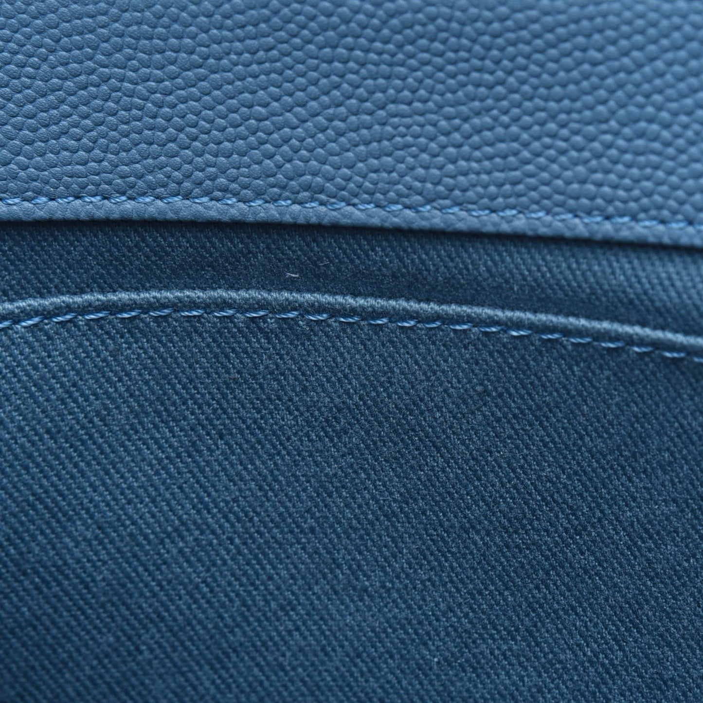 Caviar Quilted Medium Business Affinity Flap Blue