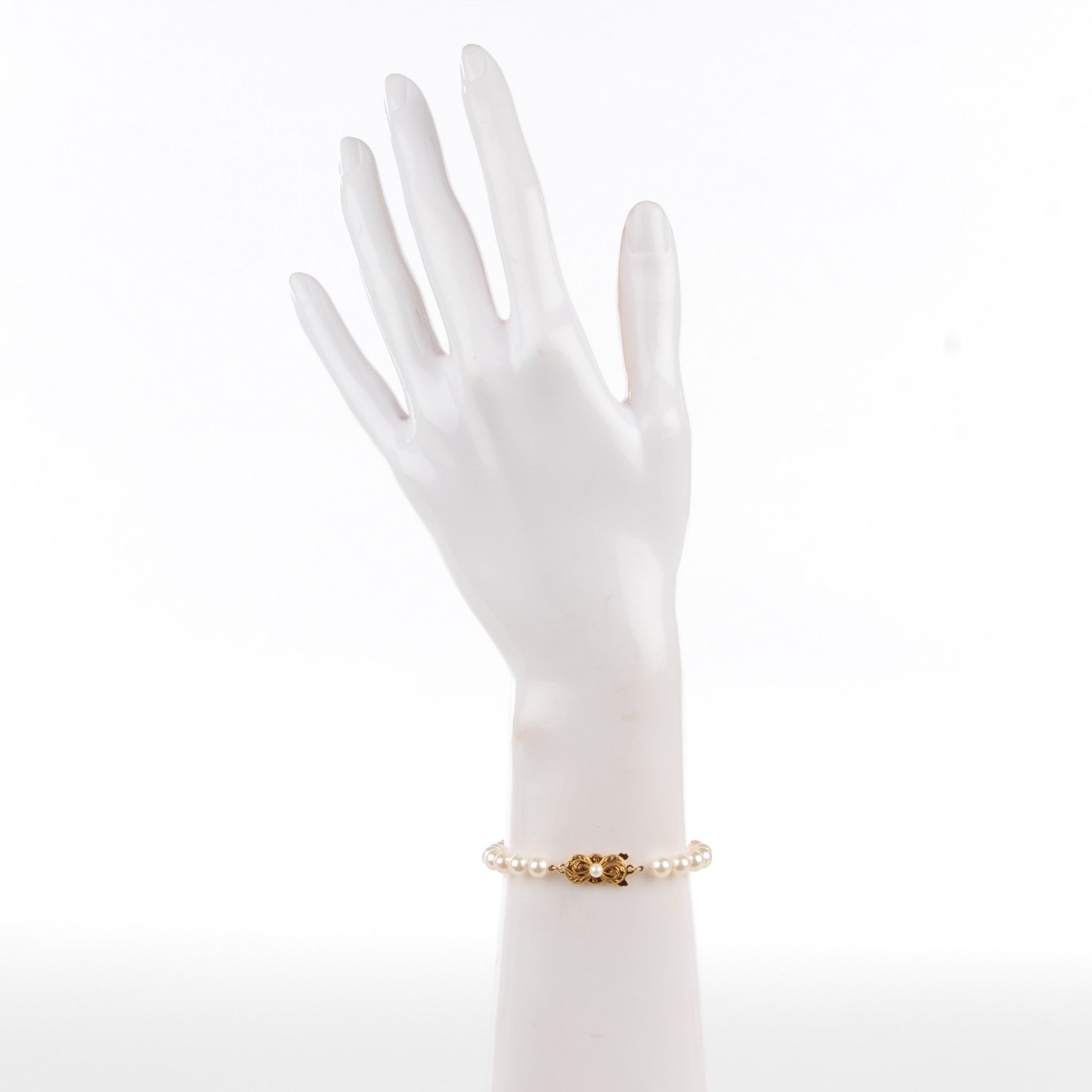 Mikimoto 18K Yellow Gold 6mm Akoya Cultured Pearl Strand Bracelet 2 of 4