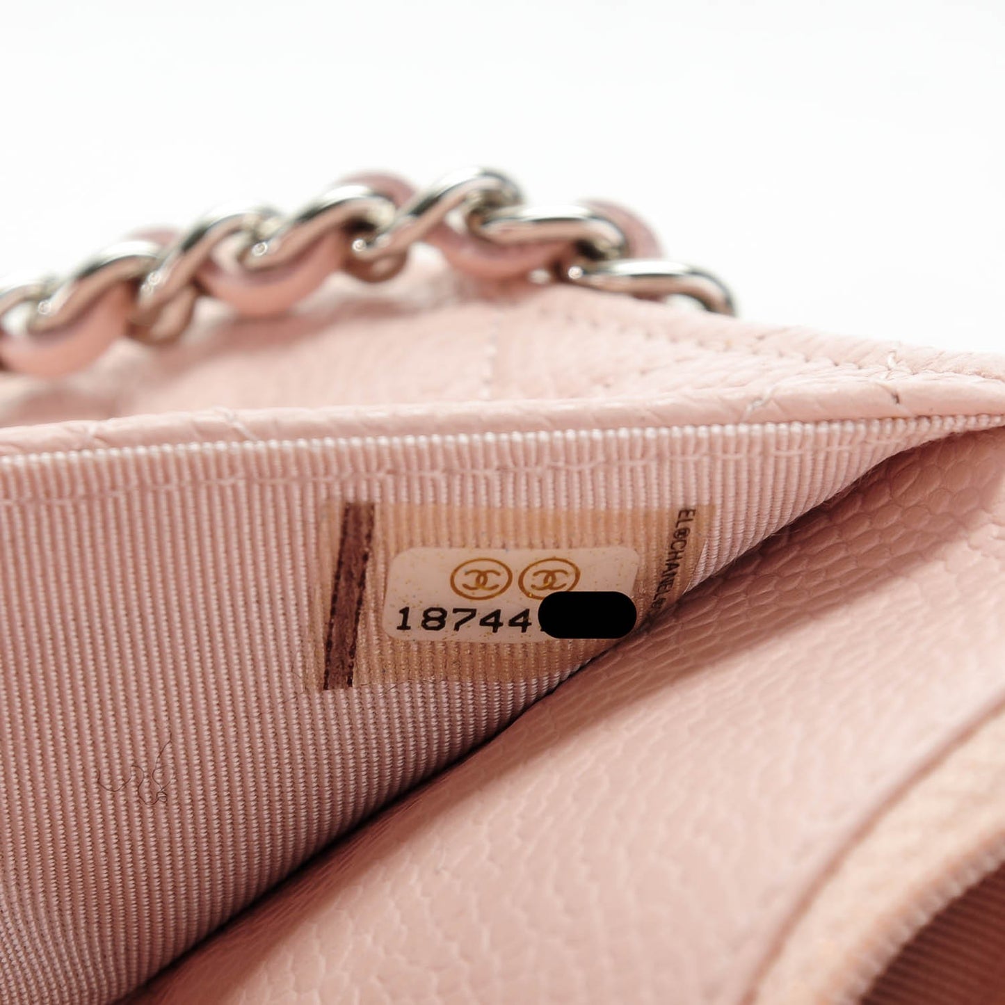 Pearly Caviar Quilted Wallet On Chain WOC Pink