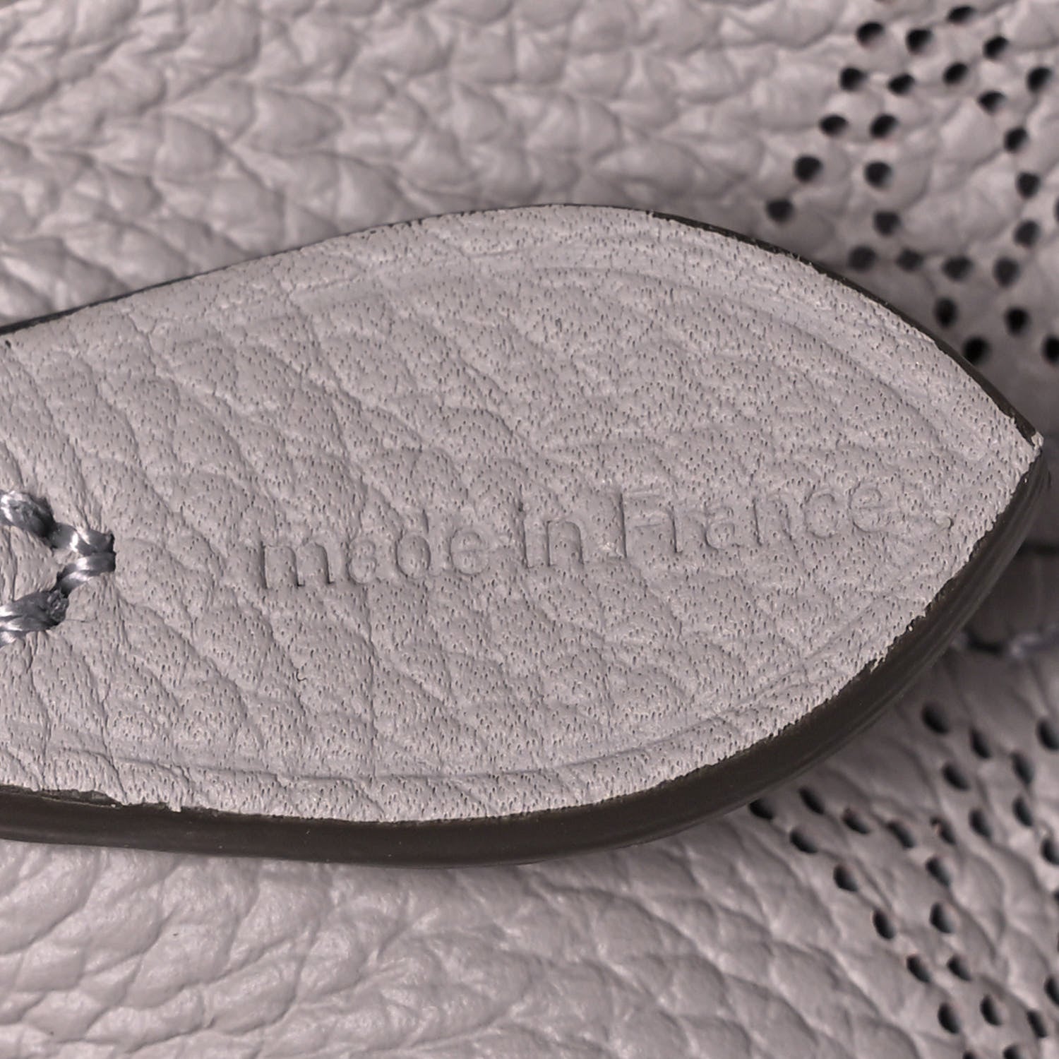 Louis Vuitton Mahina Bella Brume 7 of 10