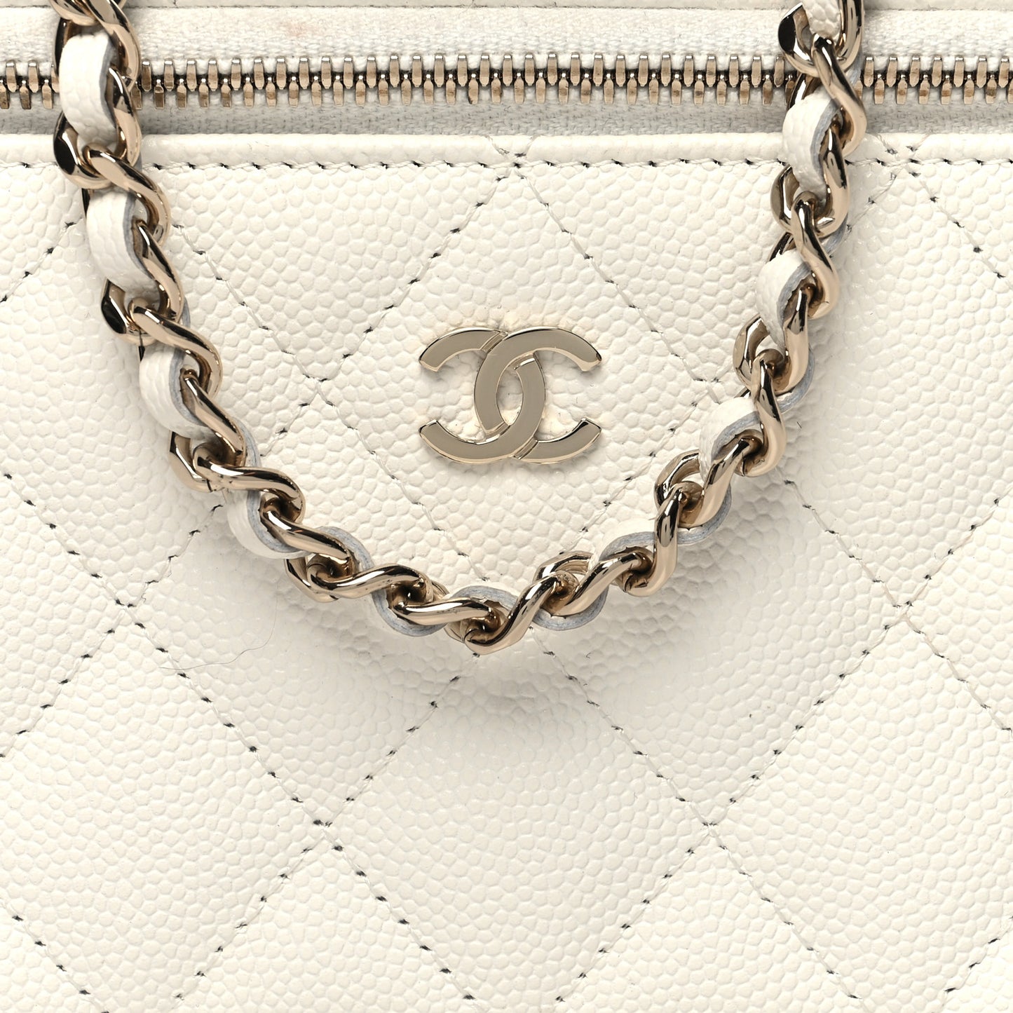 Caviar Quilted Small Vanity Case With Chain White