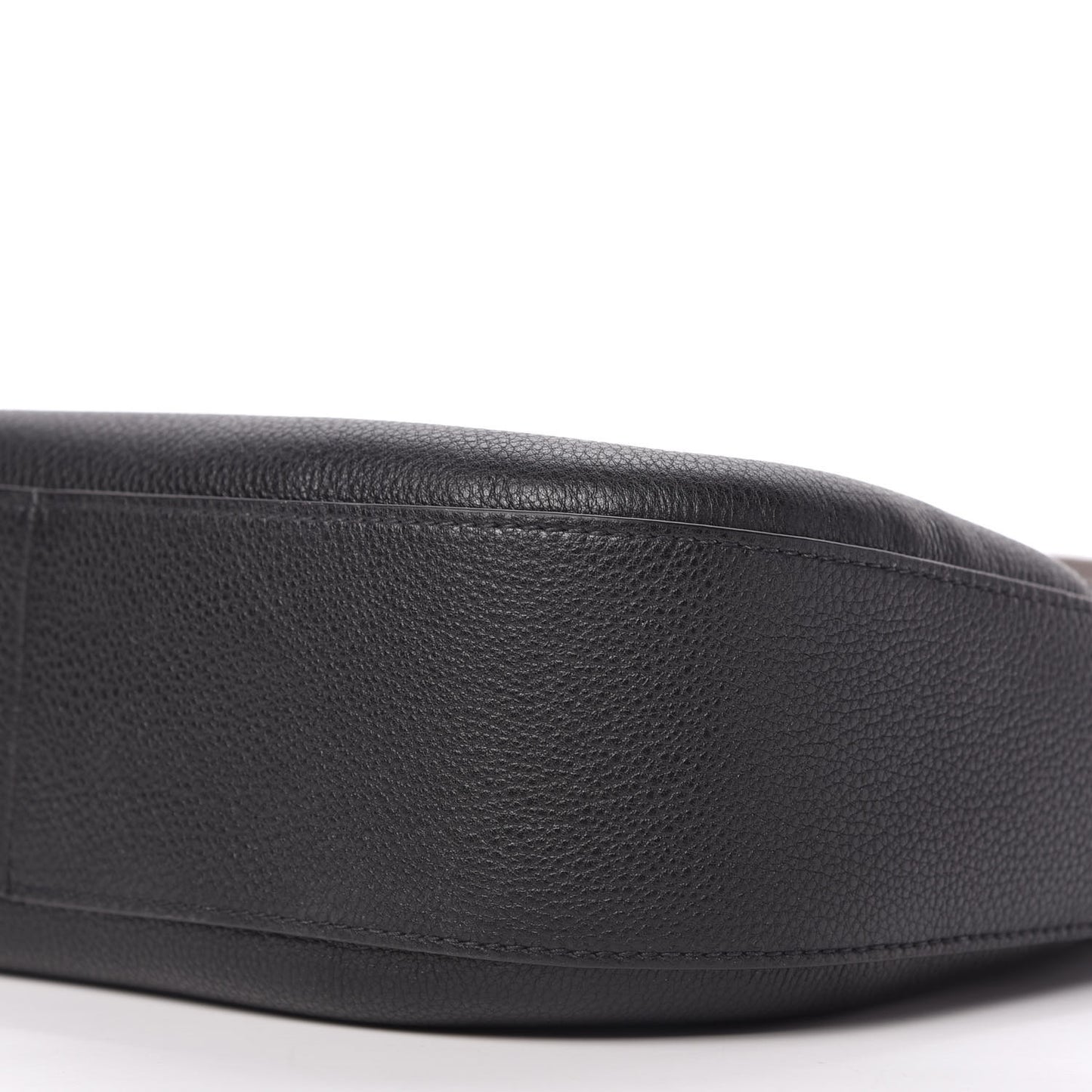 Vitello Daino Zippered Messenger Hobo Black