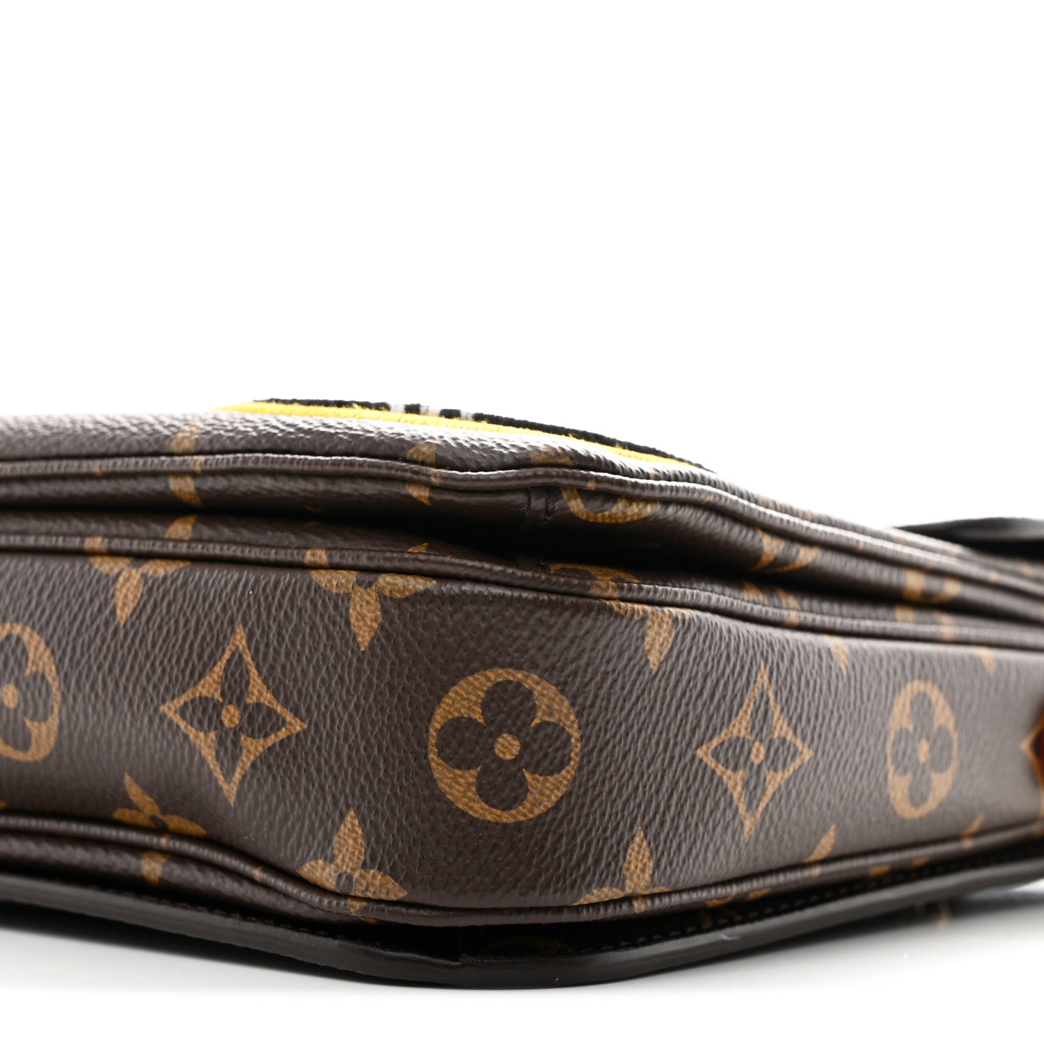 Louis Vuitton Monogram My World Tour Pochette Metis 19 of 19