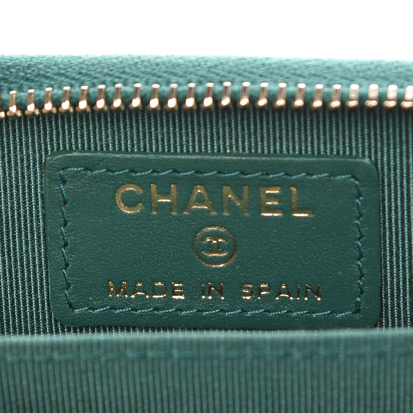 Metallic Caviar Quilted Zip Coin Purse Green