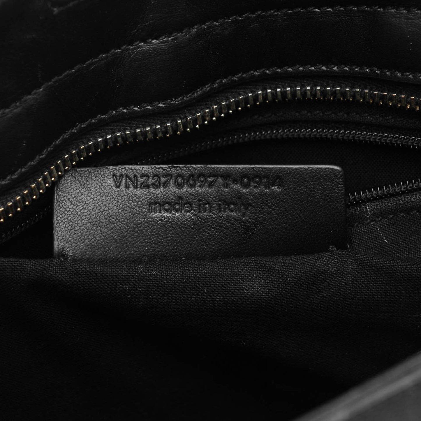 Textured Calfskin Small Classic Y Cabas Black