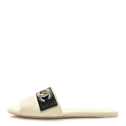 Chanel Lambskin Pearl Crystal CC Mules Sandals 39.5 Ivory Black 1 of 10