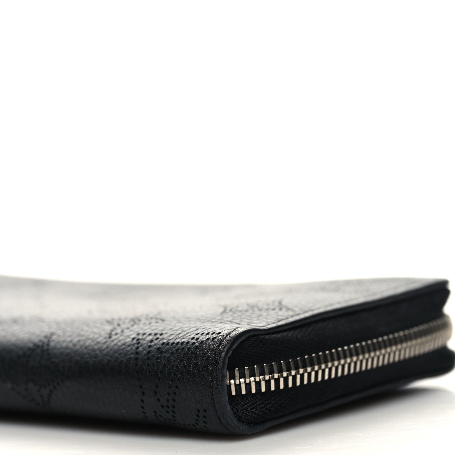 Louis Vuitton Mahina Zippy Wallet NM Black 9 of 9