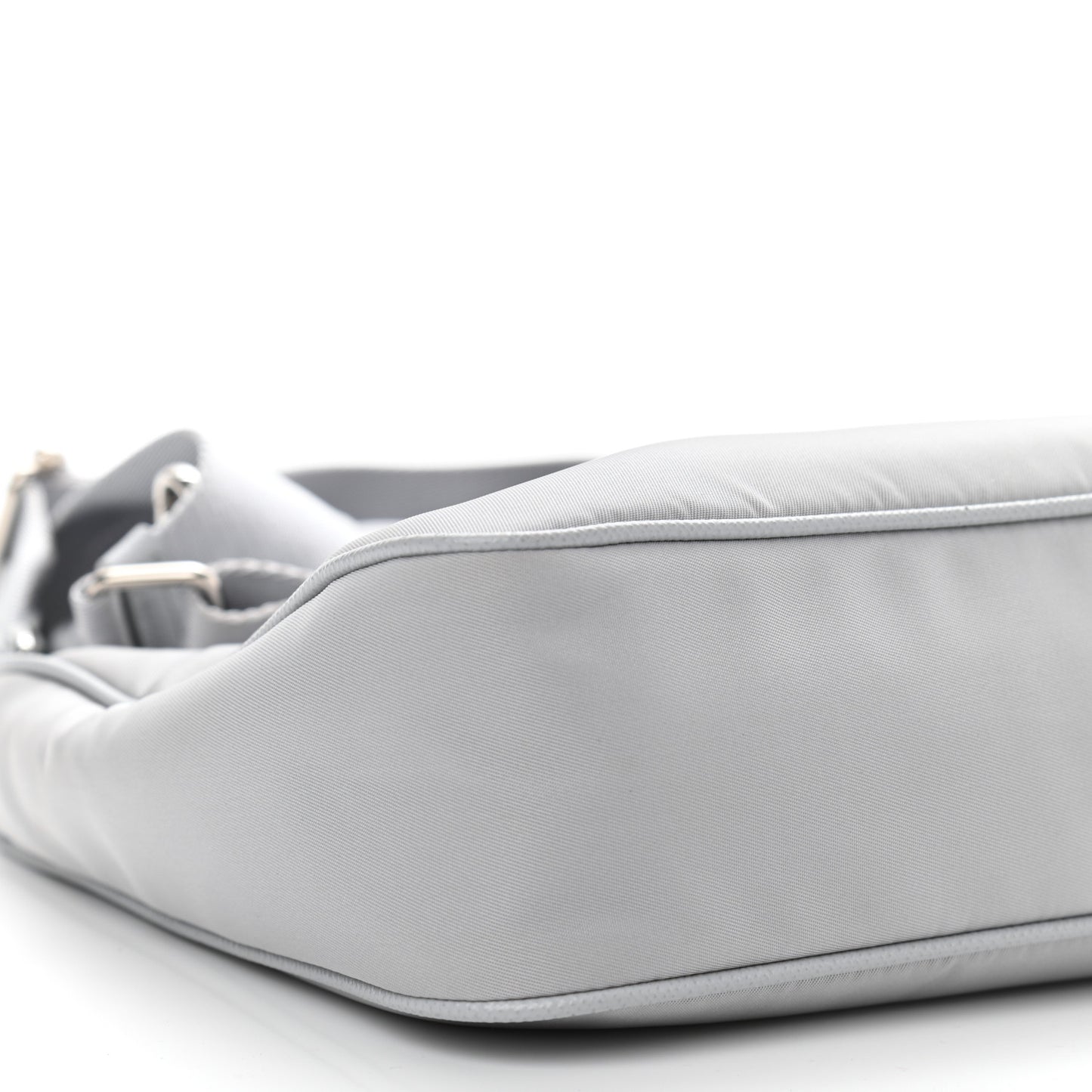 Re-Nylon Saffiano Re-Edition 2005 Shoulder Bag Fiordaliso