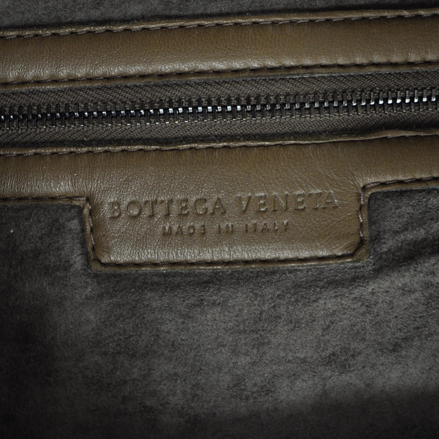 Bottega Veneta Nappa Intrecciato Maxi Veneta Chene 7 of 9