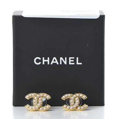 Chanel Pearl CC-Casino Earrings Gold 5 of 5