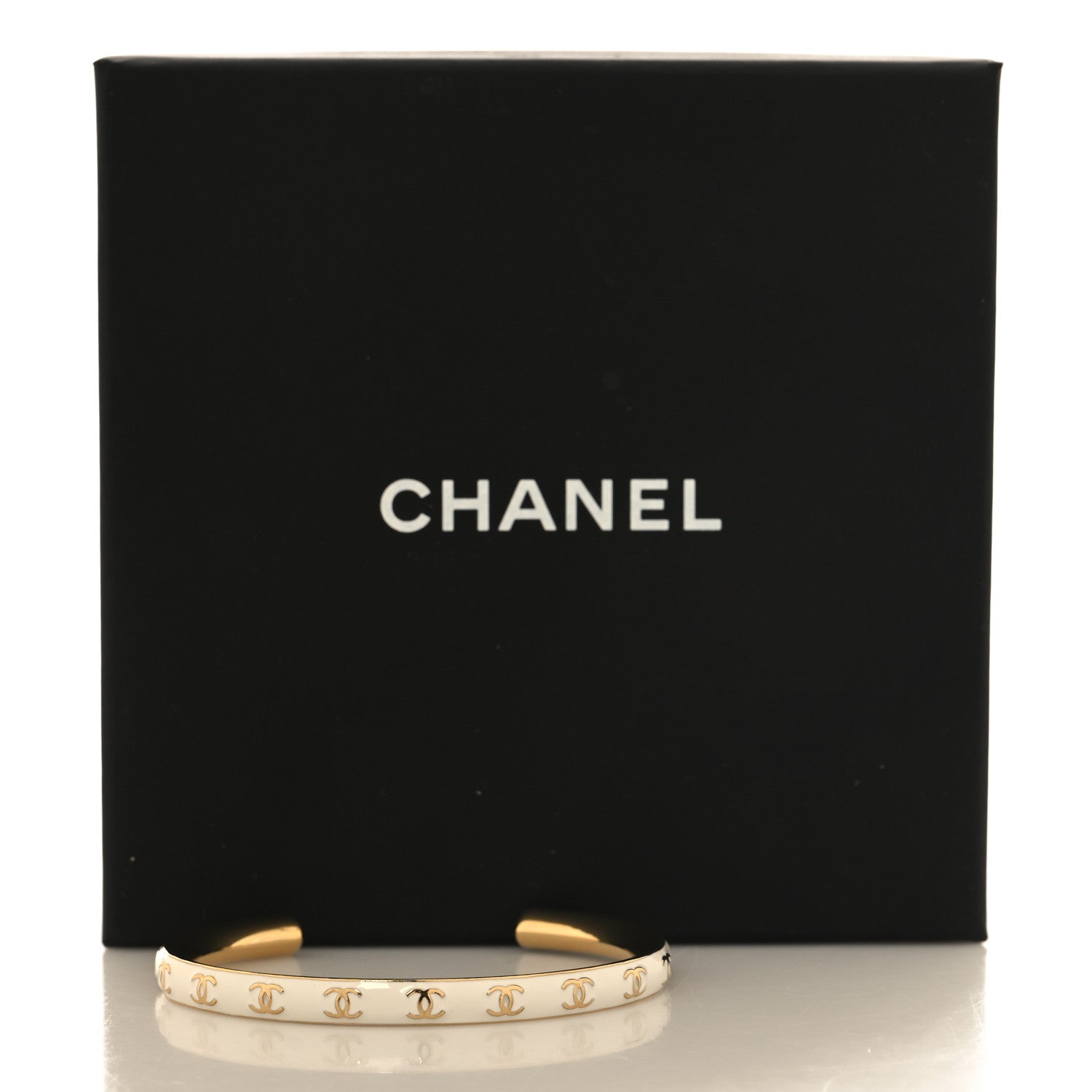 Chanel Enamel CC Bangle S White Gold 5 of 5