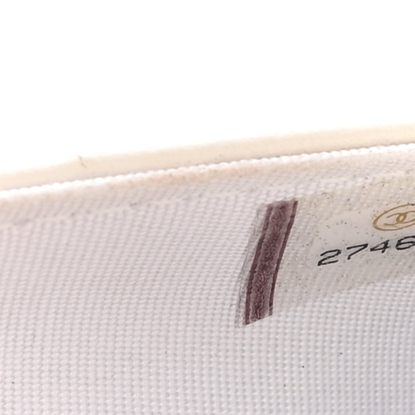 Caviar Quilted Boy Wallet On Chain WOC White