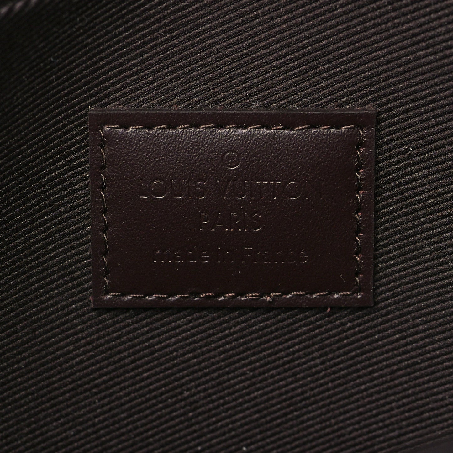 Vernis Pochette Felicie Chain Wallet Amarante