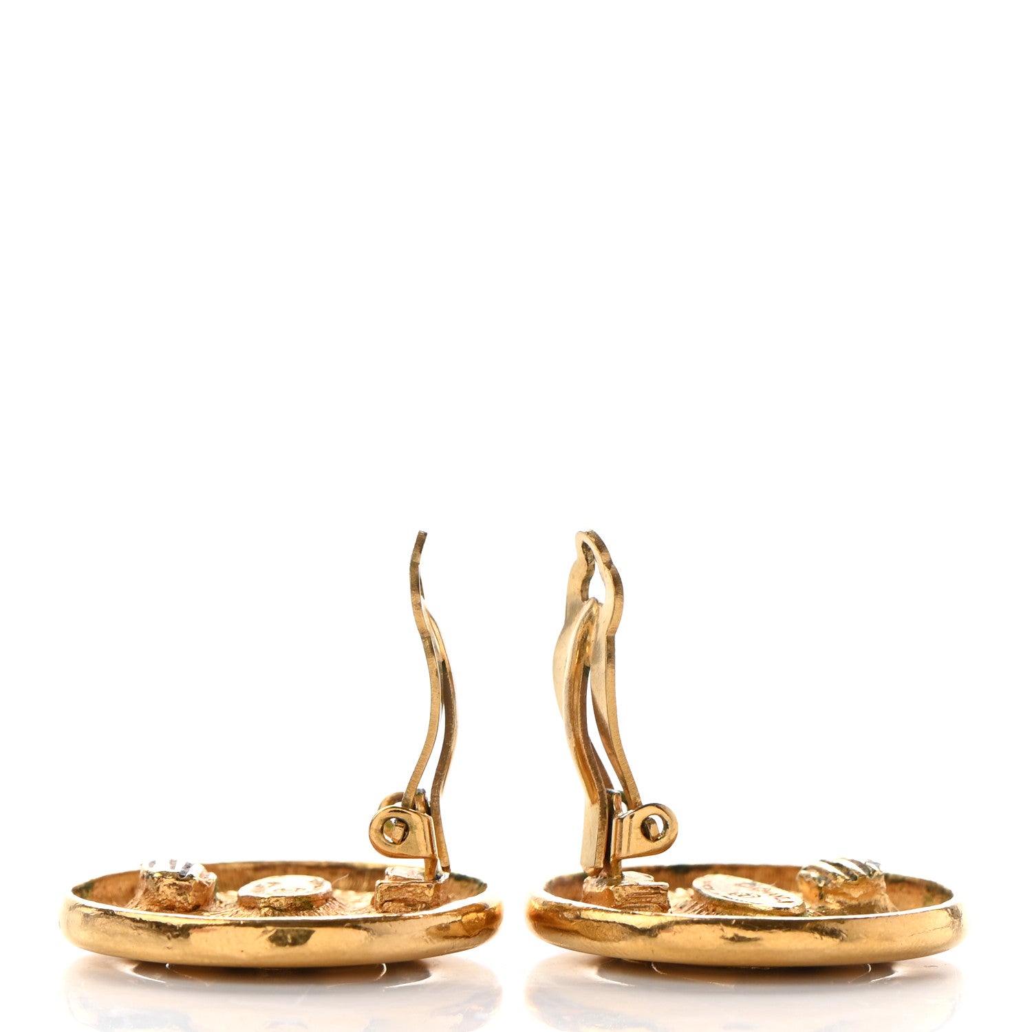 Chanel Round CC Clip On Earrings Gold 3 of 5