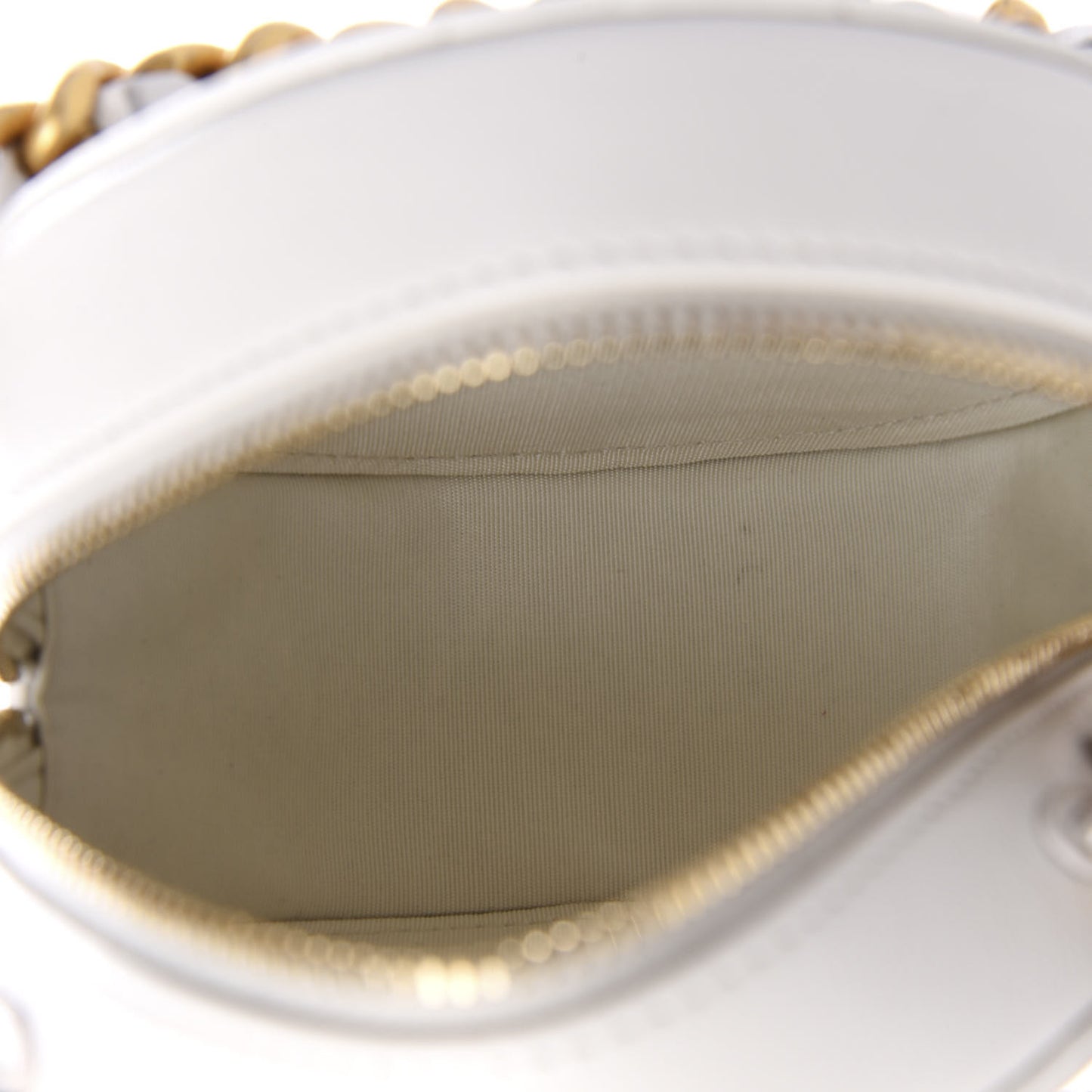 Goatskin Quilted 19 Round Clutch With Chain White