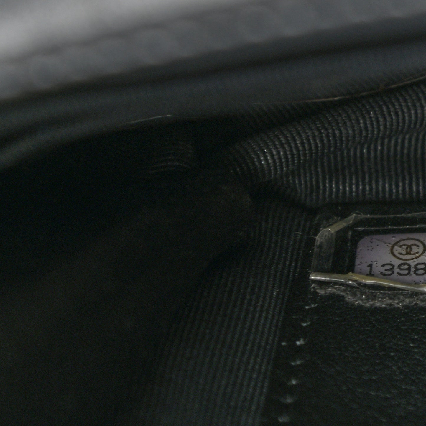 Patent Quilted Wallet On Chain WOC Black