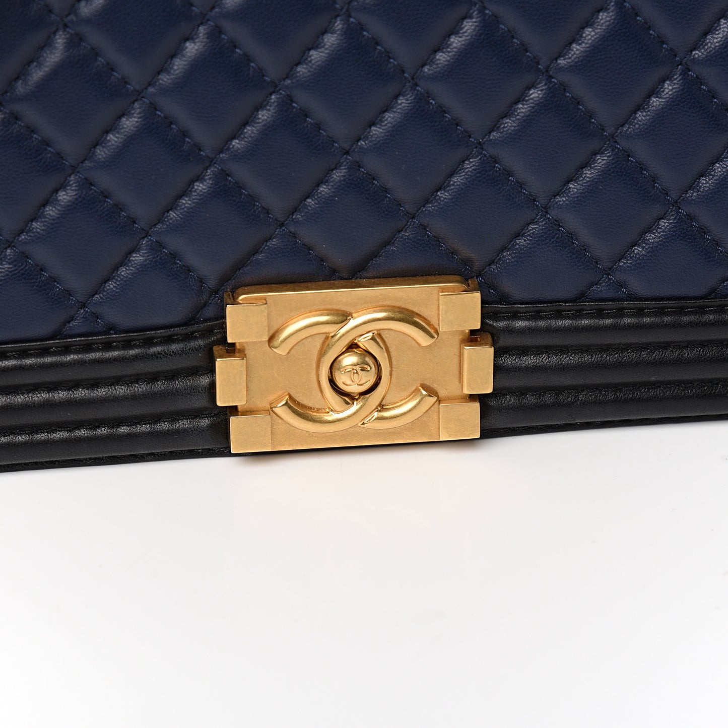 Lambskin Quilted Medium Boy Flap Black Blue