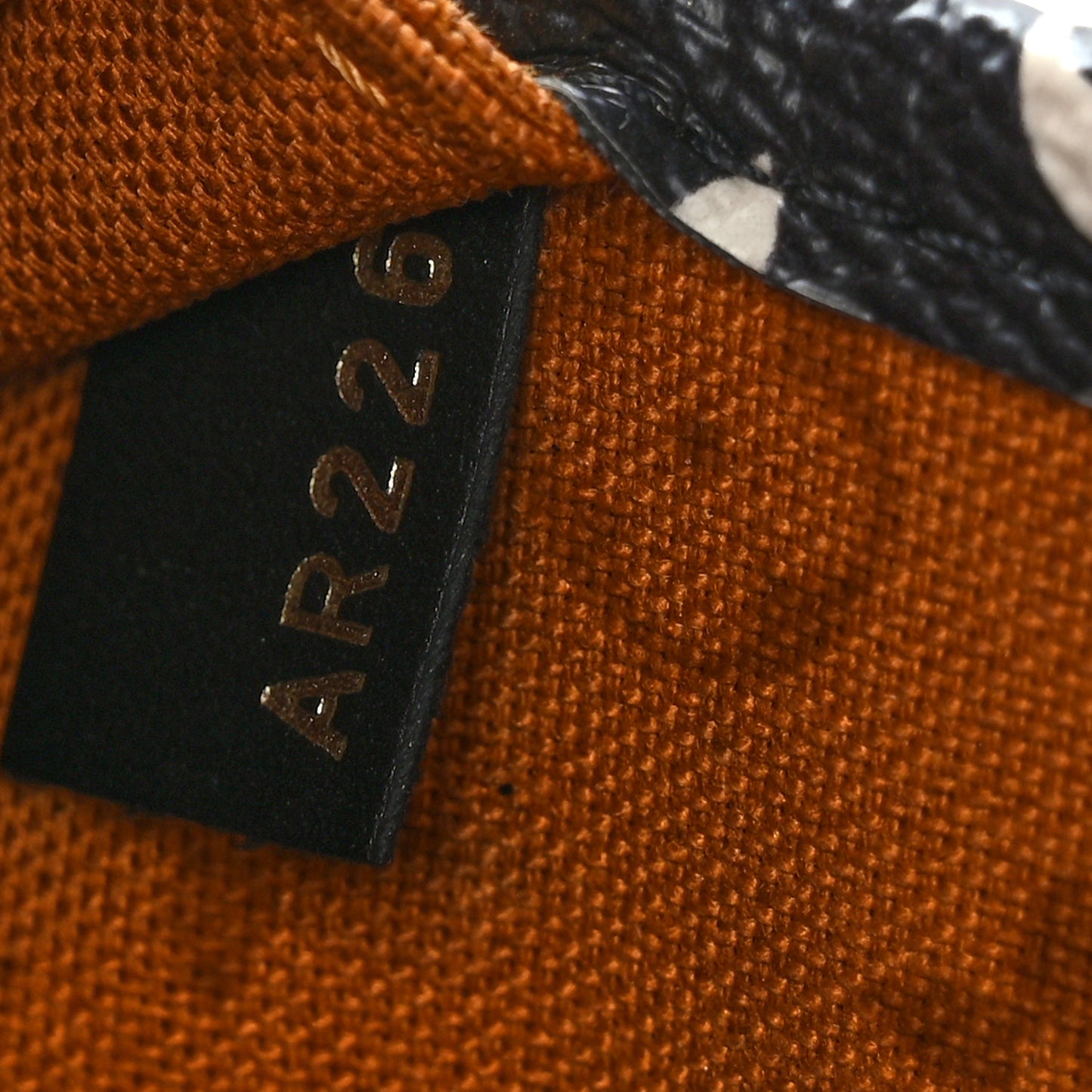 Monogram Giant Crafty Neverfull MM Creme Caramel