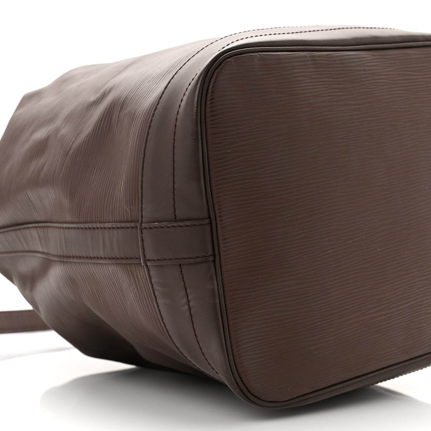 Louis Vuitton Epi Noe Moka 8 of 9