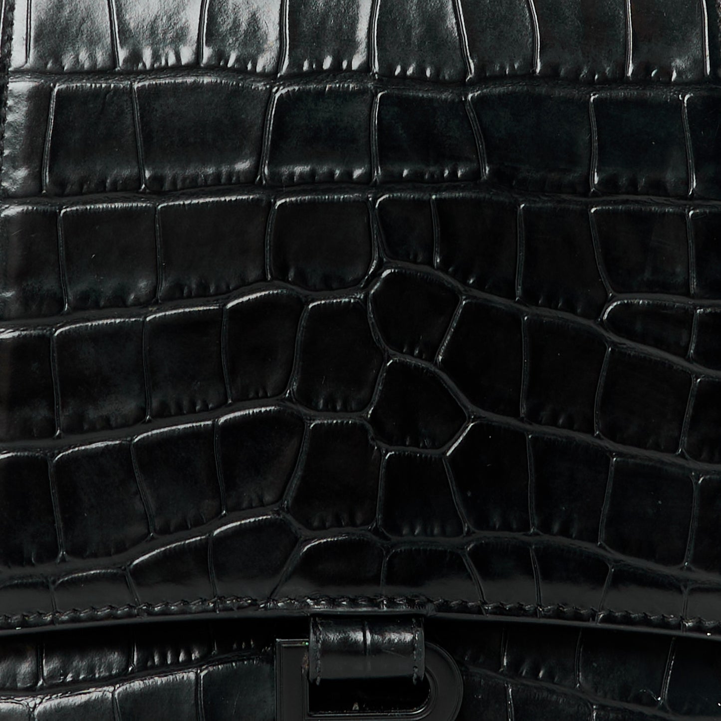 Shiny Calfskin Monochrome Crocodile Embossed Medium Hourglass Top Handle Bag Black
