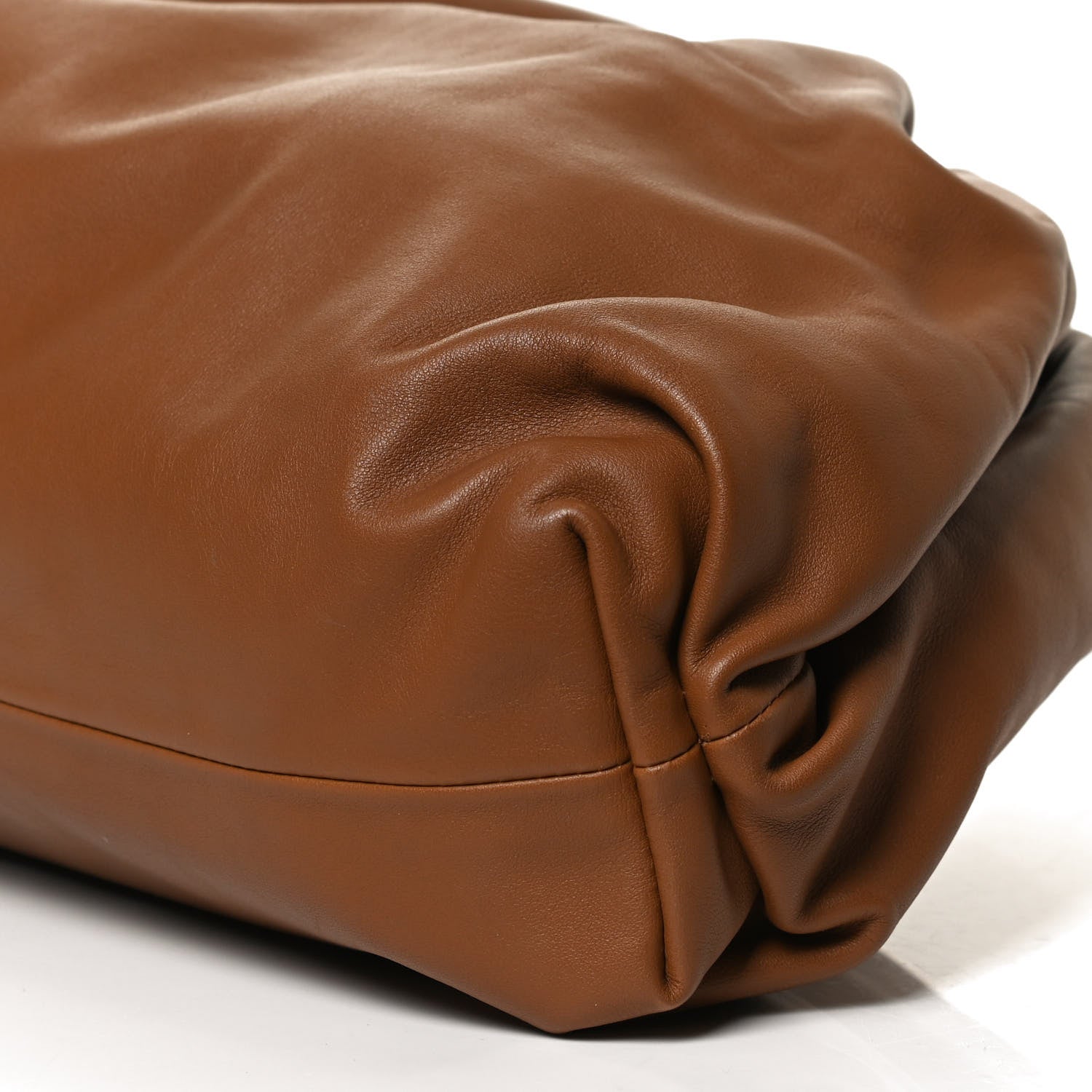 Bottega Veneta Smooth Butter Calf The Pouch Oversized Clutch Cammello 10 of 11