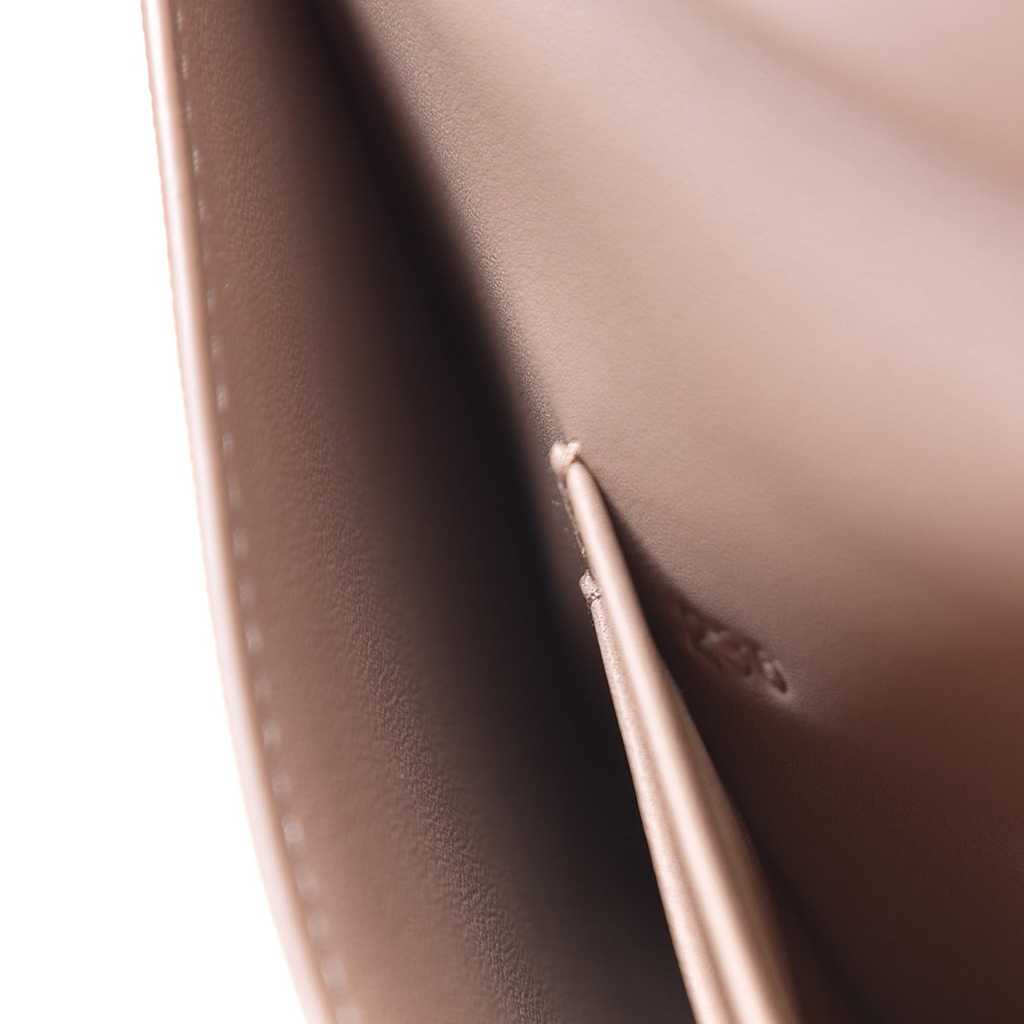 Vitello Move Envelope Wallet Cipria